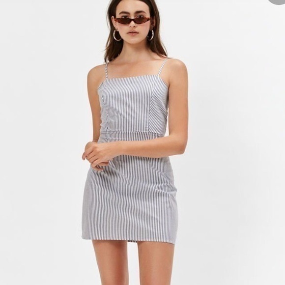 Kendall & Kylie Dresses & Skirts - NWT Kendall + Kylie blue white stripe dress